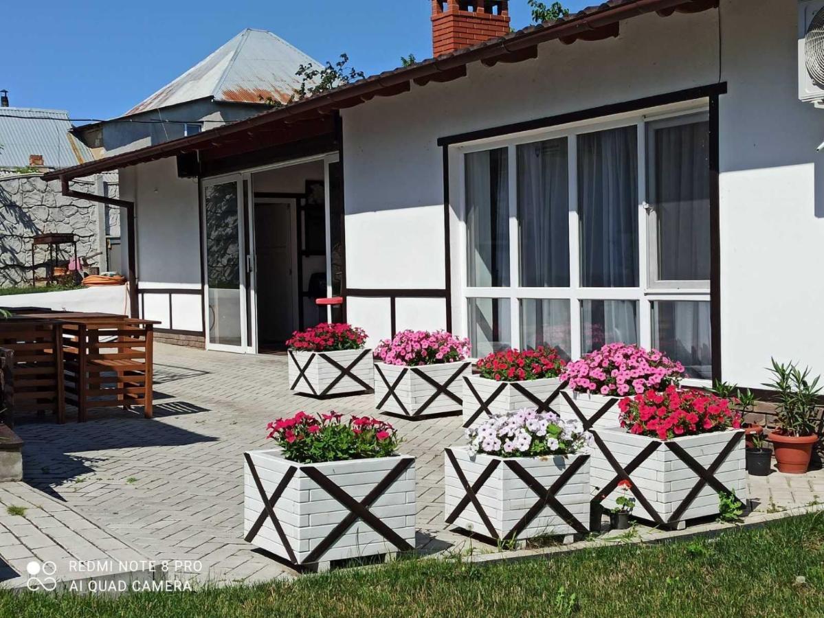 Экодом Hotel Bilhorod Dnistrovs'kyy Bagian luar foto